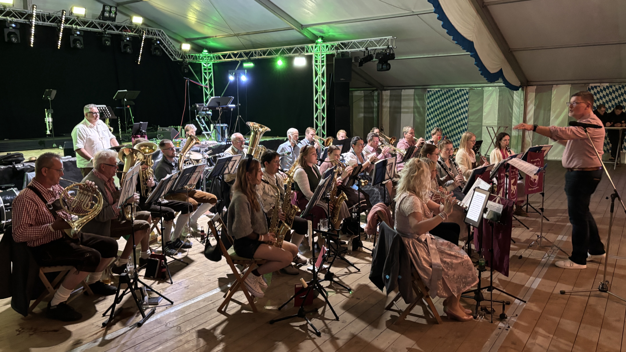 Du betrachtest gerade 10.Oktoberfestsause Holle